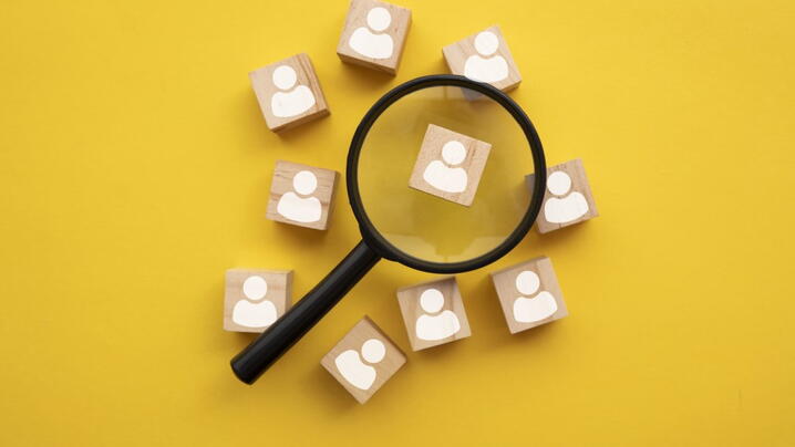 Image of magnifying glass