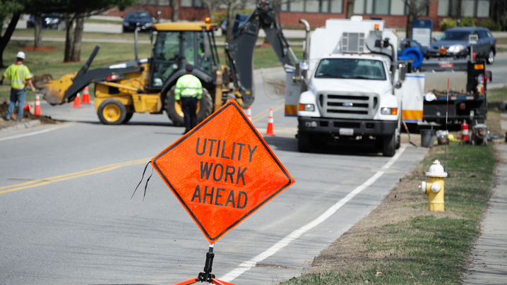 Utility work sign on street