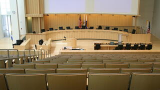 Photo of city council public meeting space